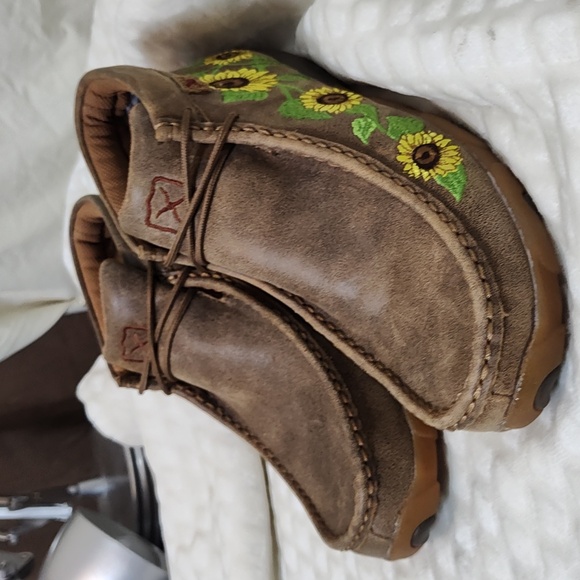 Twisted X Shoes - Twisted X. Chukka Sunflower Driving Moc